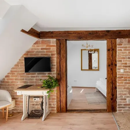 Florand Rooms&wine Couette-café Sopron