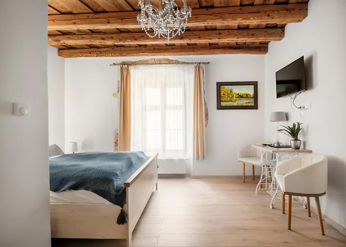 Florand Rooms&wine Bed & Breakfast 4*